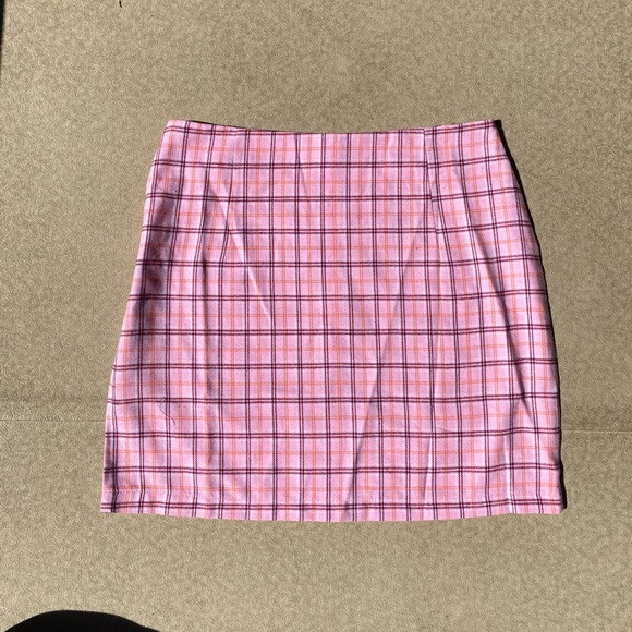 pink plaid skirt - Picture 1 of 4